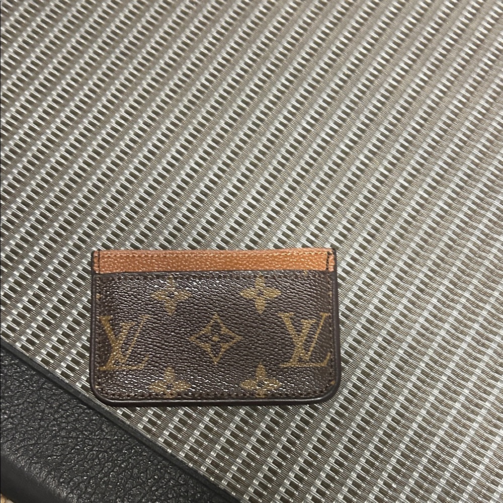 Louis Vuitton Classic Monogram Card Holder